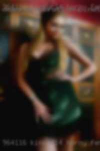 Kinkyc14 horny females mall looking